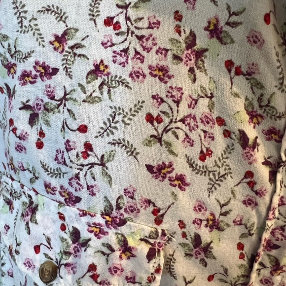 H&M Cute Floral Button Up Shirt - Picture 5 of 6